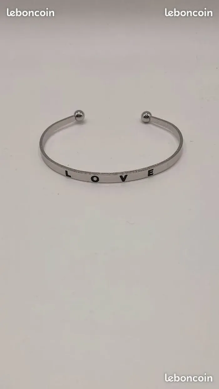bracelet jonc inscription love couleur argent - photo numéro 2
