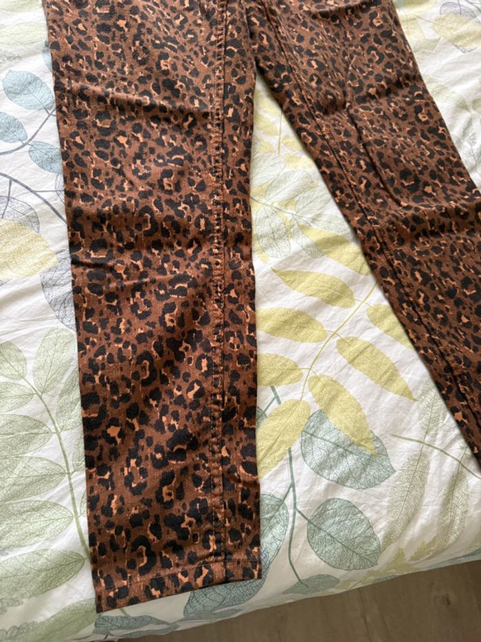 Pantalon jean léopard Sézane taille 29 fuselé - photo numéro 4