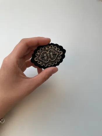 Broche