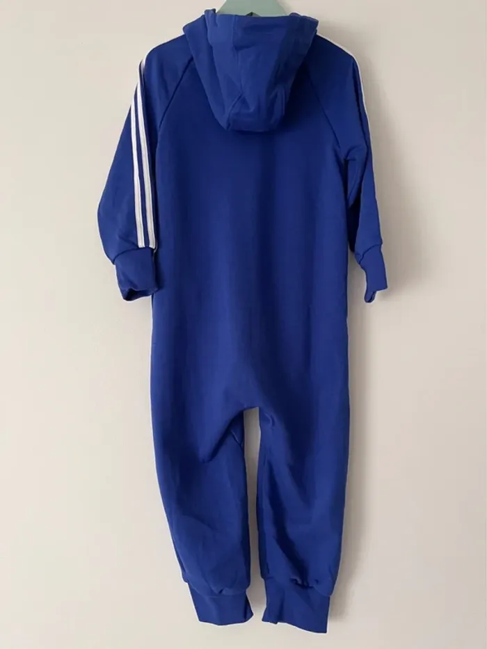 Combinaison / grenouillère adidas bleue avec bandes blanches taille 3-4 ans - photo numéro 2
