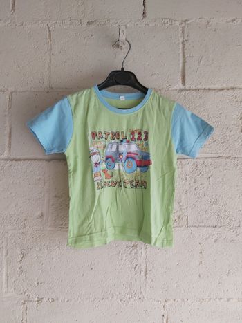 Tee-shirt garçon Taille 5 ans bon état