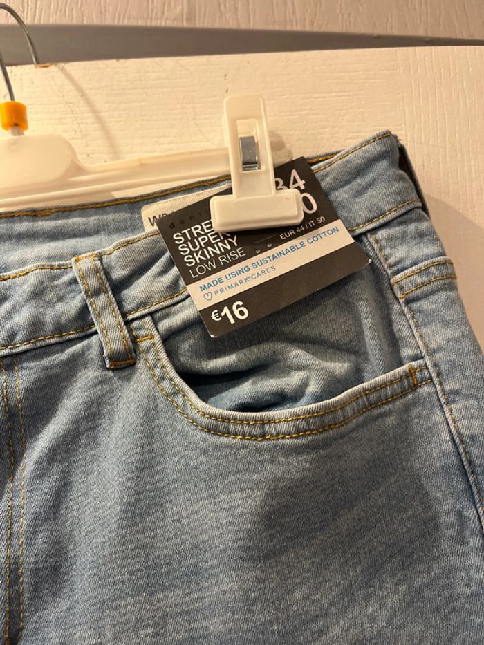 Jeans neuf - photo numéro 5