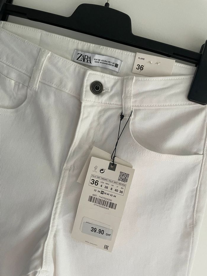 Jean blanc flare Zara neuf taille 36 - photo numéro 3