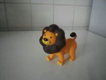 FIGURINE LION