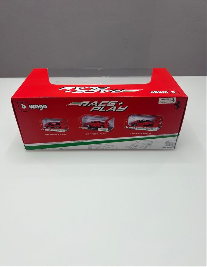 Bburago 1/18 Ferrari La Ferrari Race + Play - photo numéro 2