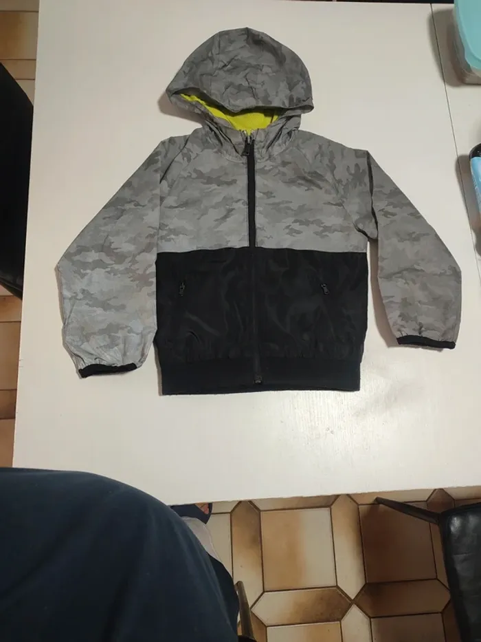 Kway Primark taille 4-5 ans