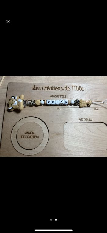 Attache tétine lion