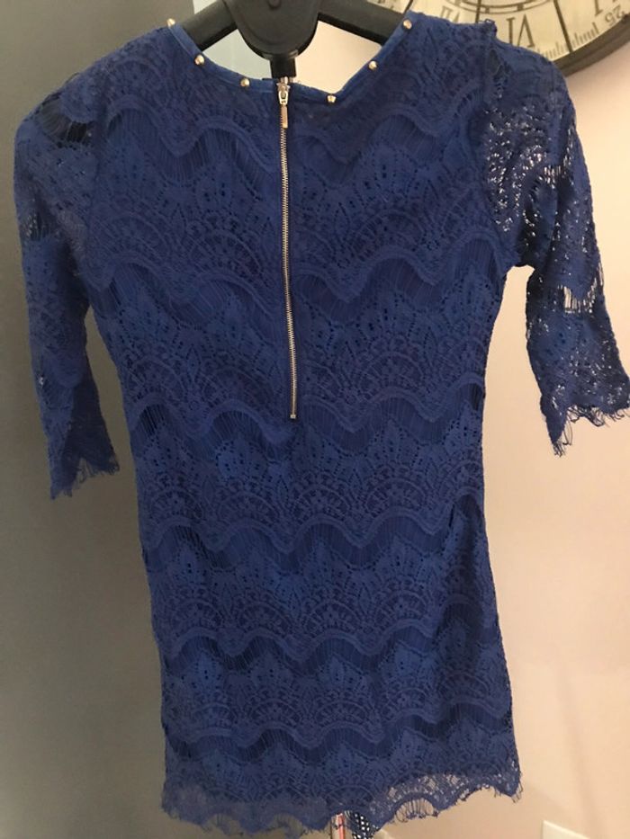 Robe bleue dentelle - photo numéro 5