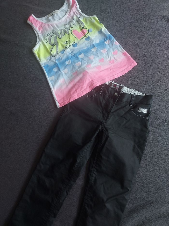 Pantalon noir orchestra et debardeur