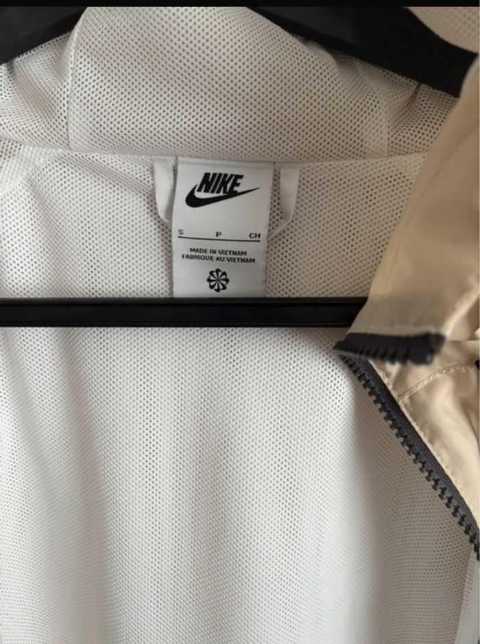 Veste à capuche Nike taille S - photo numéro 4