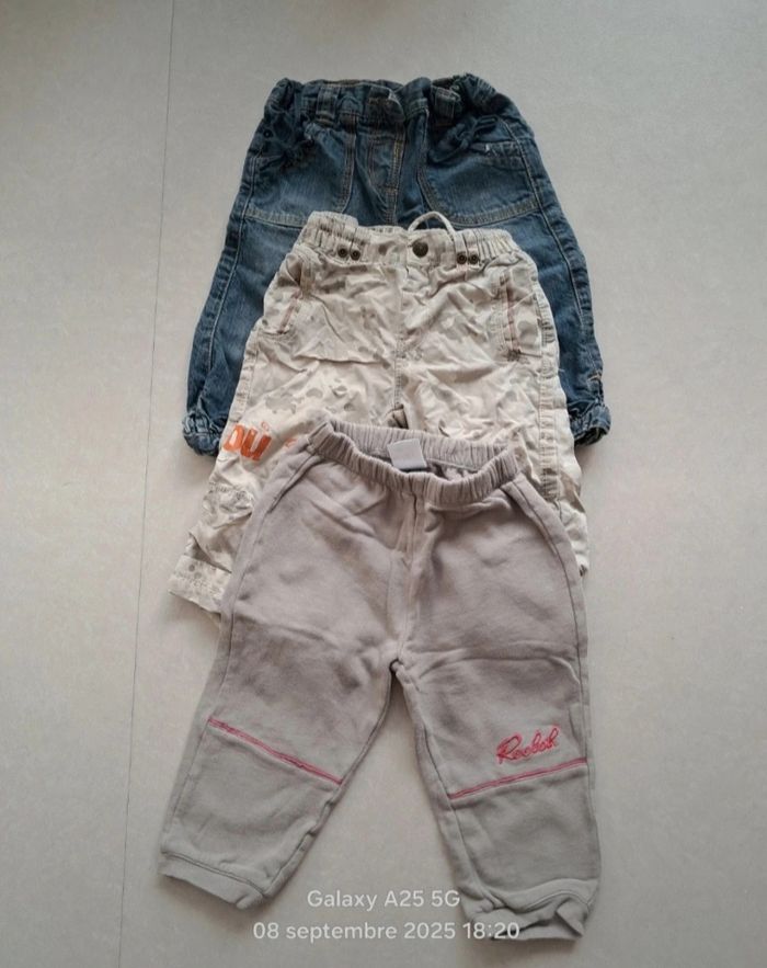 Lot de 3 pantalons.
