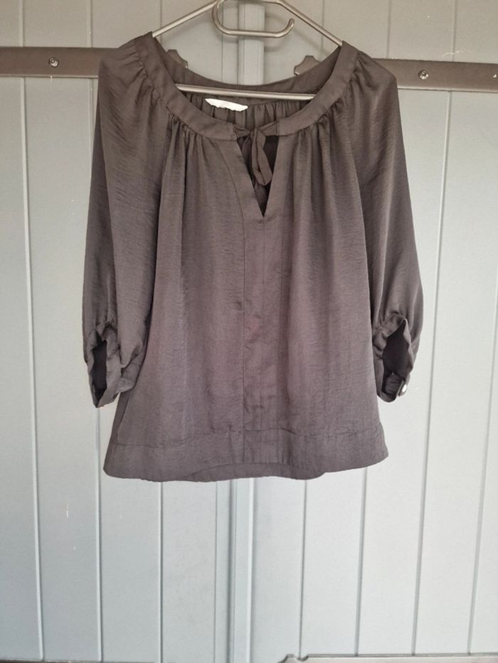 Blouse noire manches 3/4 avec noeud