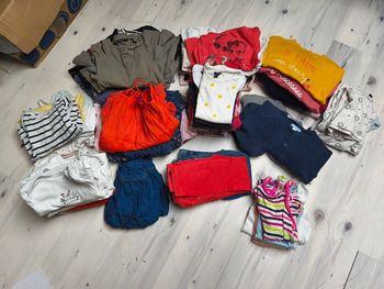 Lot de vêtements fille 3 ans toutes saisons 