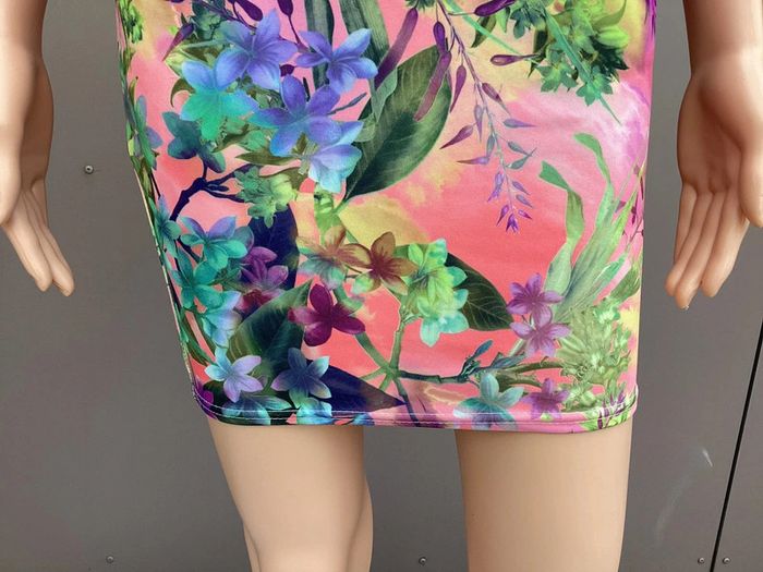 Robe tropicale Boohoo à volants – Taille 36 – Excellent état - photo numéro 5