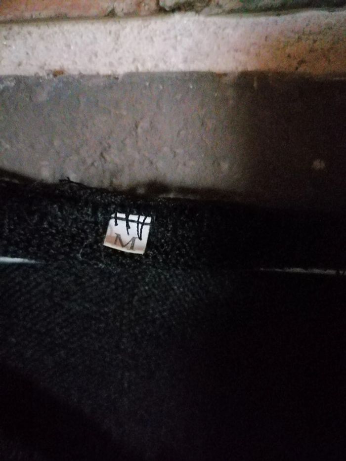 Pull taille M - photo numéro 2