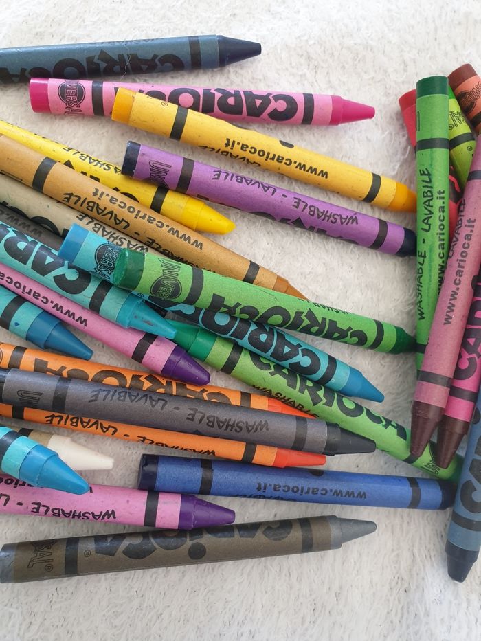 Lot d'une trentaine de crayons gras - photo numéro 4