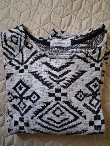 Pull gris et noir taille 38