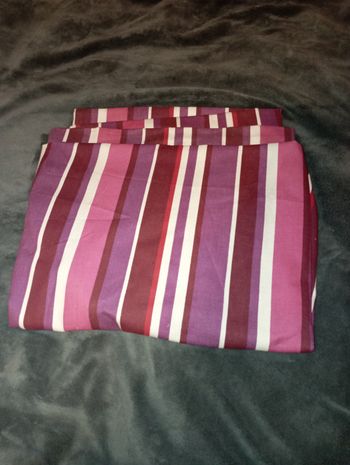 Tenture ligne rose et mauve