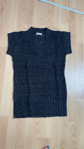 Pull col V taille 1