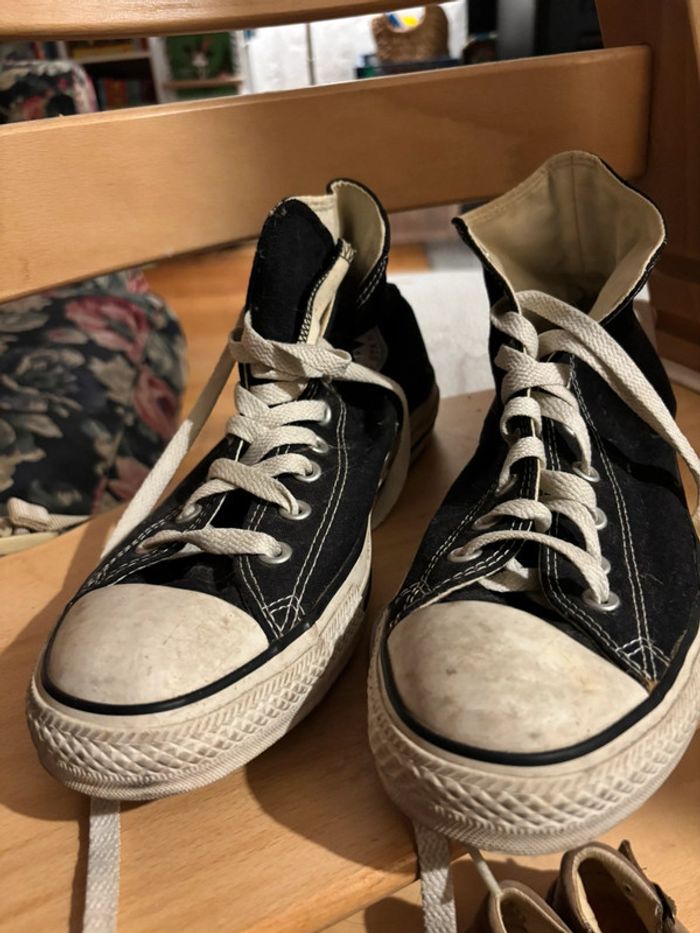 Converses noires taille 42,5 - photo numéro 2