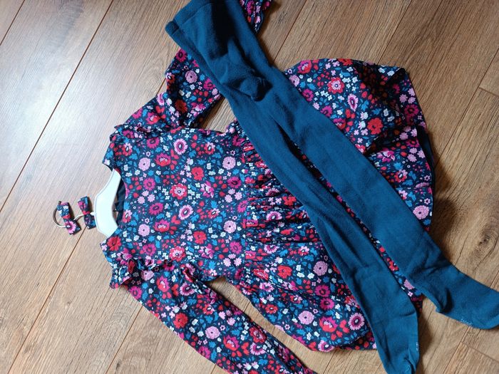 Robe Liberty, barrettes+ collants - photo numéro 5