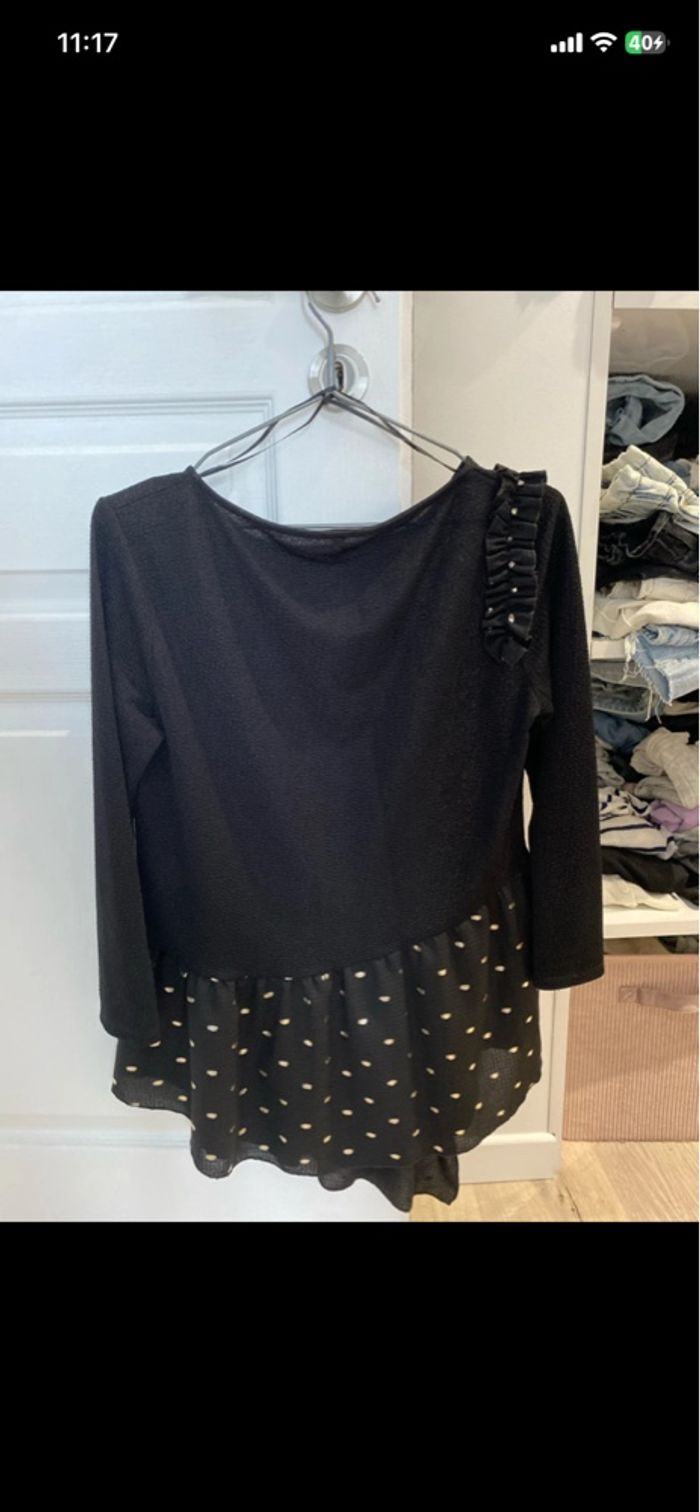 Tunique noire manche longue volant Taille 36-38