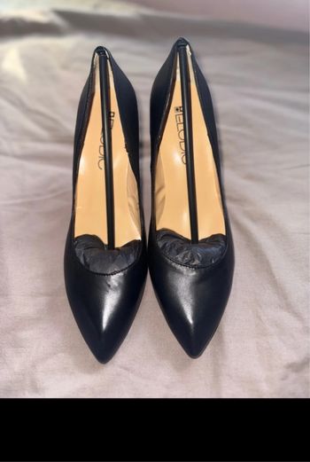 Escarpins noirs neufs avec boîte – Taille 39