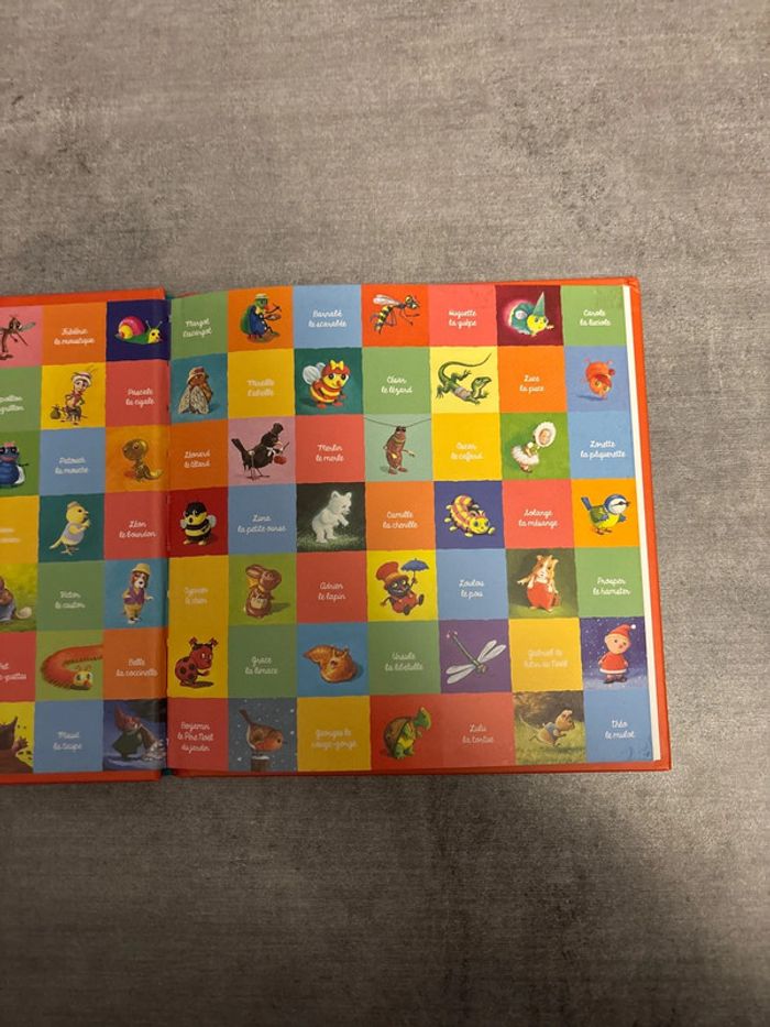 Livre les drôles de petites bêtes, Huguette, la guêpe - photo numéro 2