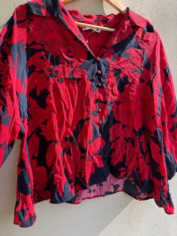 Chemise blouse Fleurie noir et rouge Mango – Taille M