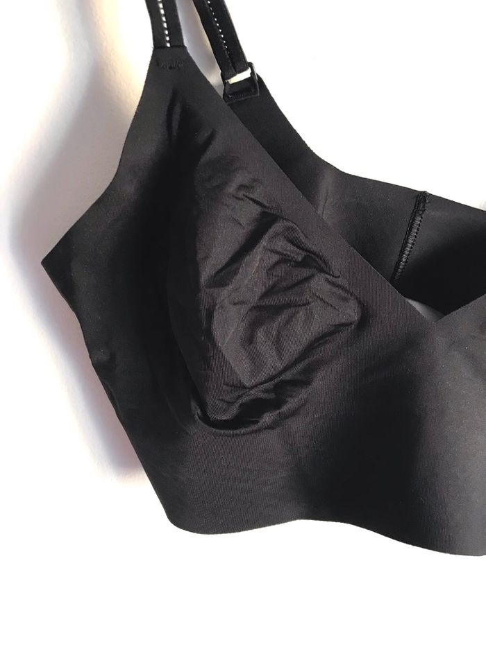 Bralette noire Sloggi taille 34/36 neuve jamais portée - photo numéro 5