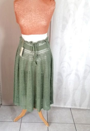 Jupe midi été crochet 100 % coton plage couleur vert amande neuve taille M. 