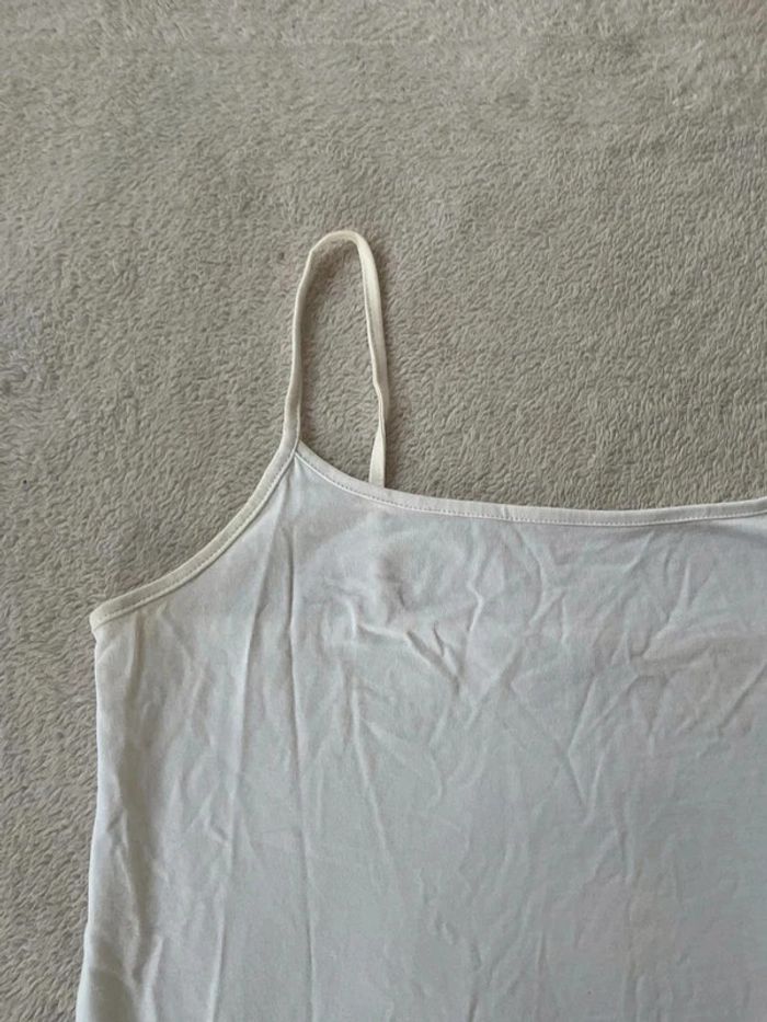Haut débardeur blanc moulant fines bretelles uni basique simple col rond - photo numéro 2