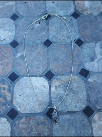 Collier argenté avec pendentif