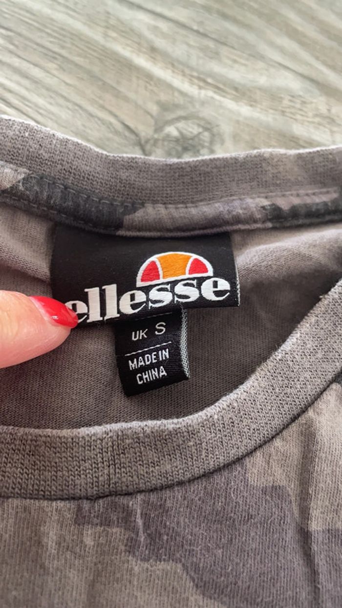 T shirt ellesse taille S - photo numéro 4