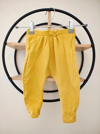 6 mois pantalon Tape à l'oeil