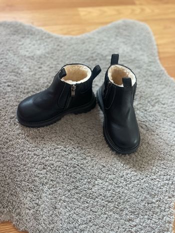 Bottines fille neuves T27