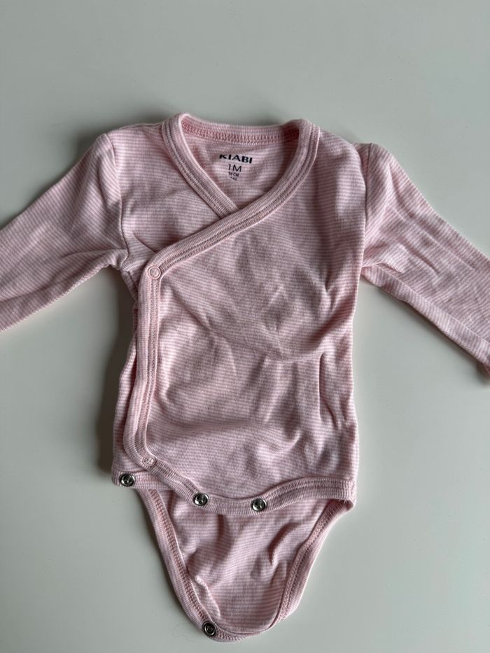 Lots bodies 1 mois - photo numéro 5