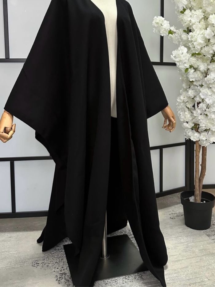 Cape Manteau Noire