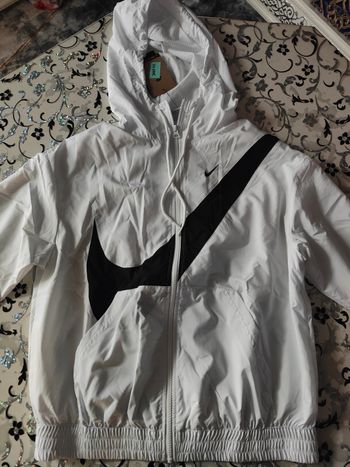 Veste Nike taille S neuf avec étiquette 