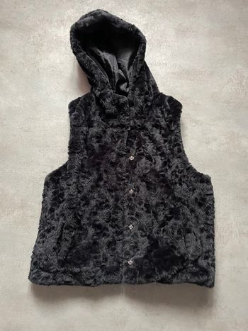 Veste sans manche cache cache