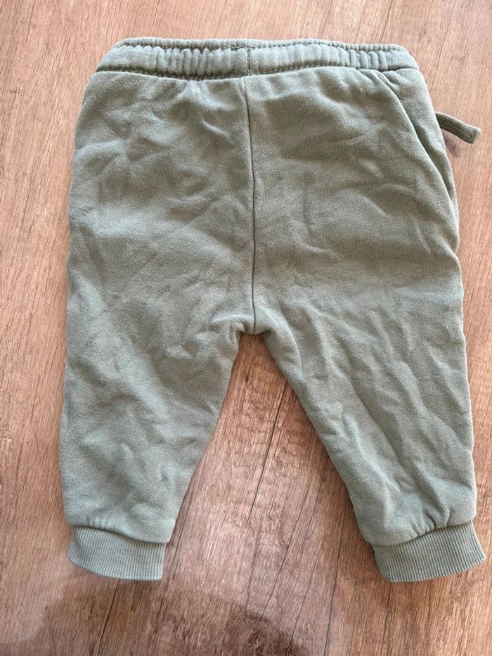 Ensemble jogging 6 mois - photo numéro 3