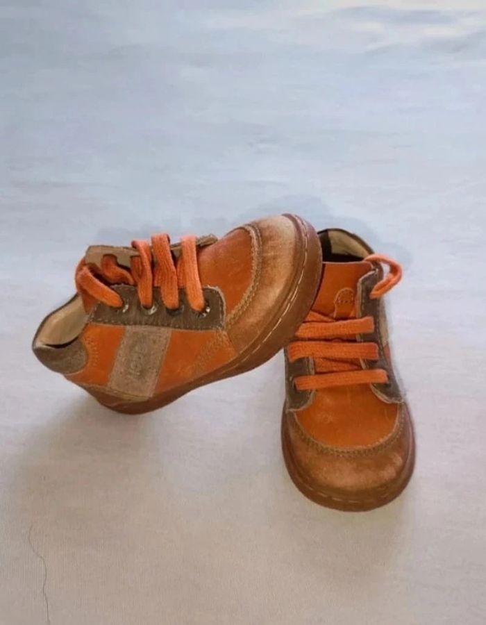 Chaussures Mod8 (taille 22)