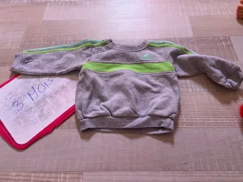 Pull/veste bebe