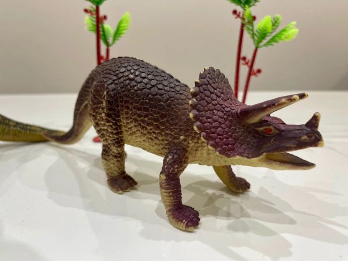 3 grandes figurines dinausores - photo numéro 3