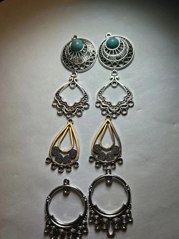 A304, 4 paires de breloques intermédiaires métal argenté