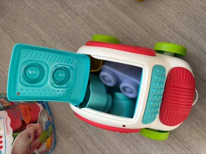 Voiture + Cubes Clemmy - photo numéro 2