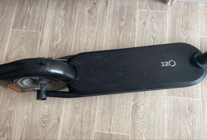 Vend trottinette électrique neuf peu servi - photo numéro 3