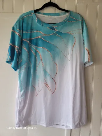 Tee shirt