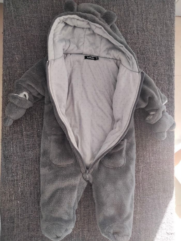 Combinaison naissance à 3 mois - photo numéro 2