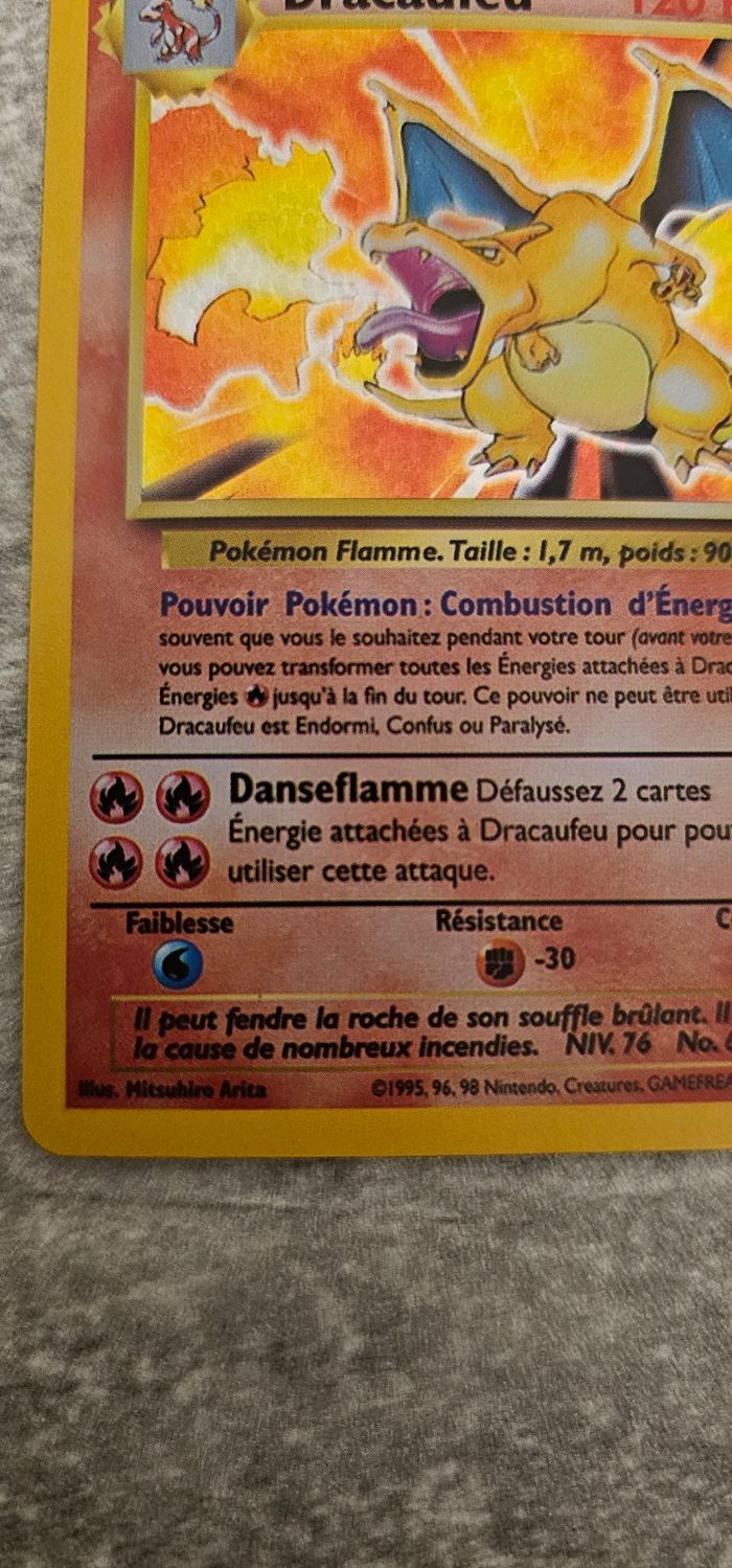 Carte Pokémon Dracaufeu Célébration 25 ans - photo numéro 5